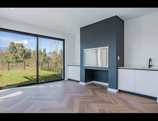 4 BEDROOM HOUSE FOR SALE IN PAARL VALLEIJ LIFESTYLE ESTATE
